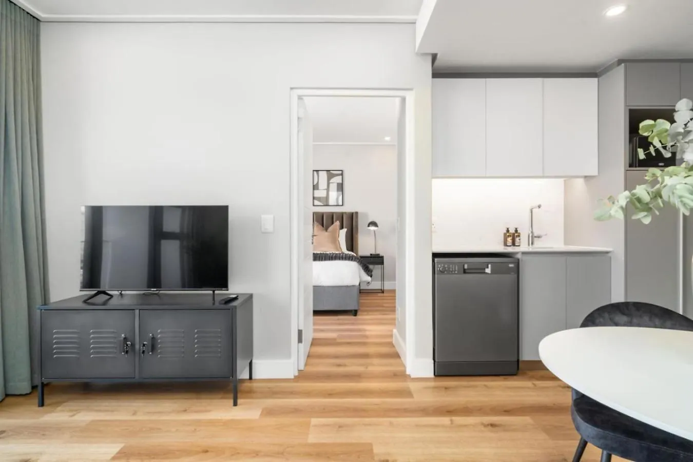 Coastal Luxe 1-Bed Escape Apartment Cape Town