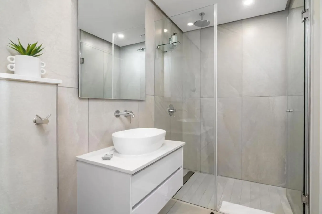 Coastal Luxe 1-Bed Escape Apartment Cape Town 0*,